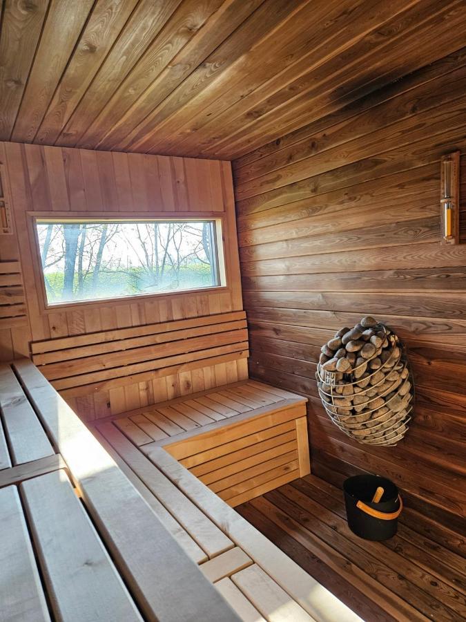 Meszes Apartman Kalocsa Luaran gambar