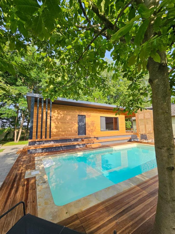 Meszes Apartman Kalocsa Luaran gambar